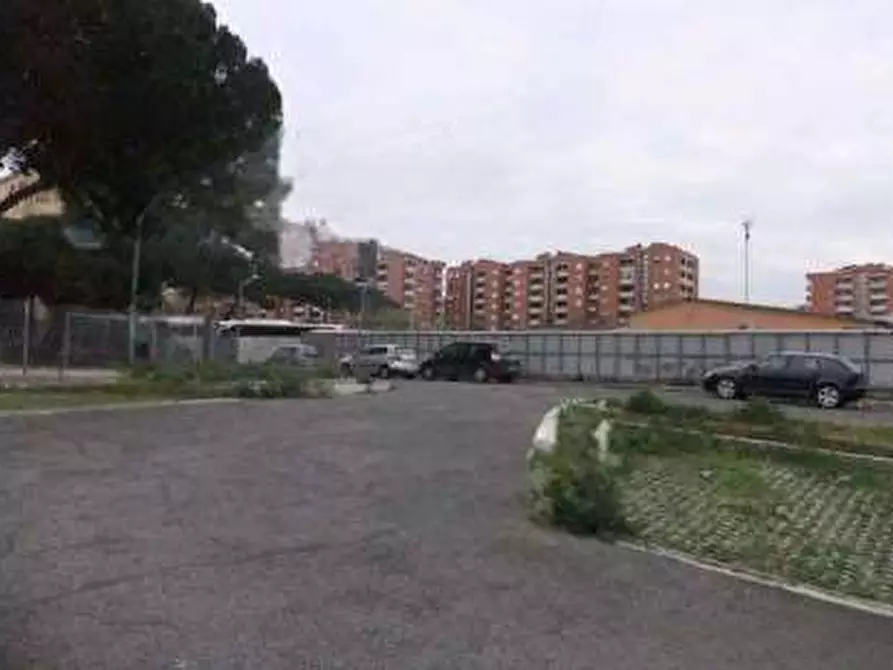 Immagine 7 di Garage in vendita  in via di Grotta di Gregna a Roma