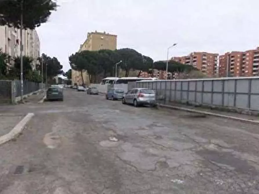 Immagine 9 di Garage in vendita  in via di Grotta di Gregna a Roma
