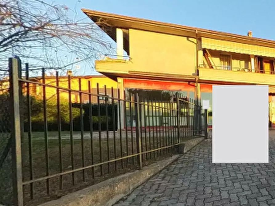 Immagine 6 di Negozio in vendita  in Via Vittorio Veneto  a Calvagese Della Riviera