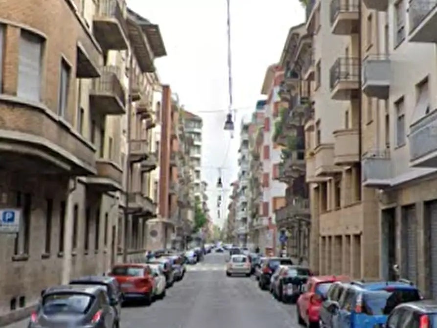 Immagine 11 di Appartamento in vendita  in Via Massena a Torino
