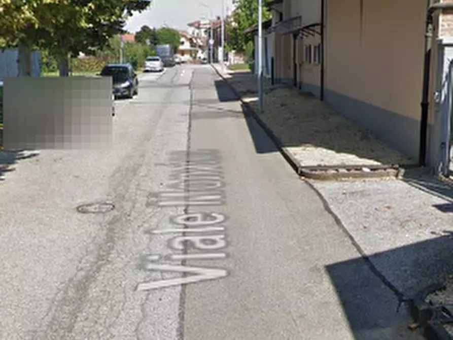 Immagine 4 di Garage in vendita  in Viale Monviso a Lombriasco