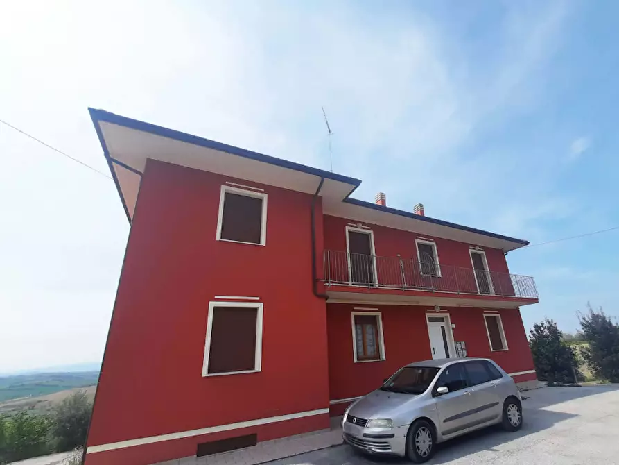 Immagine 2 di Appartamento in vendita  in Strada Solfanuccio a San Costanzo