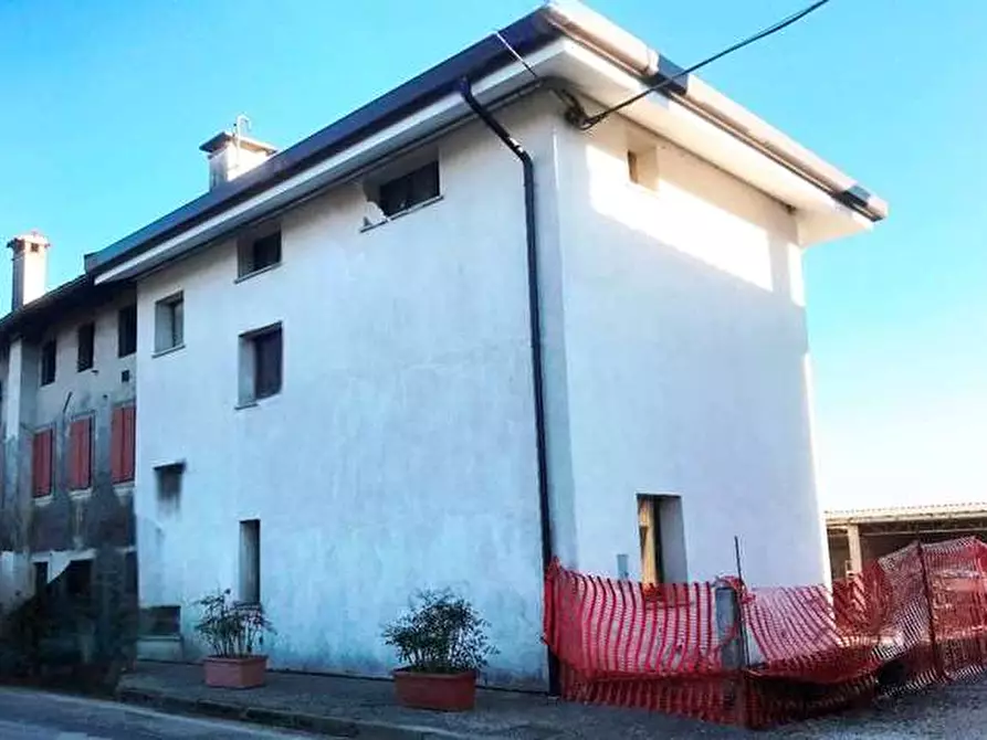 Immagine 4 di Casa indipendente in vendita  in  Via I Maggio a Martignacco