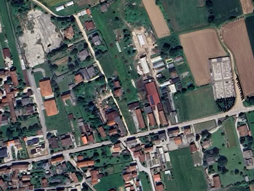 Immagine 11 di Casa indipendente in vendita  in  Via I Maggio a Martignacco