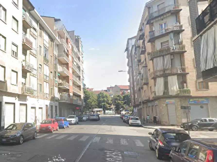 Immagine 4 di Negozio in vendita  in Via Monastir  a Torino