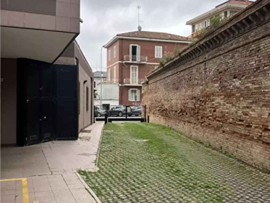 Immagine 4 di Ufficio in vendita  in Viale Dei Partigiani a Pesaro