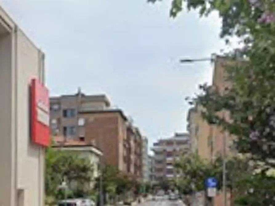Immagine 7 di Ufficio in vendita  in Viale Dei Partigiani a Pesaro