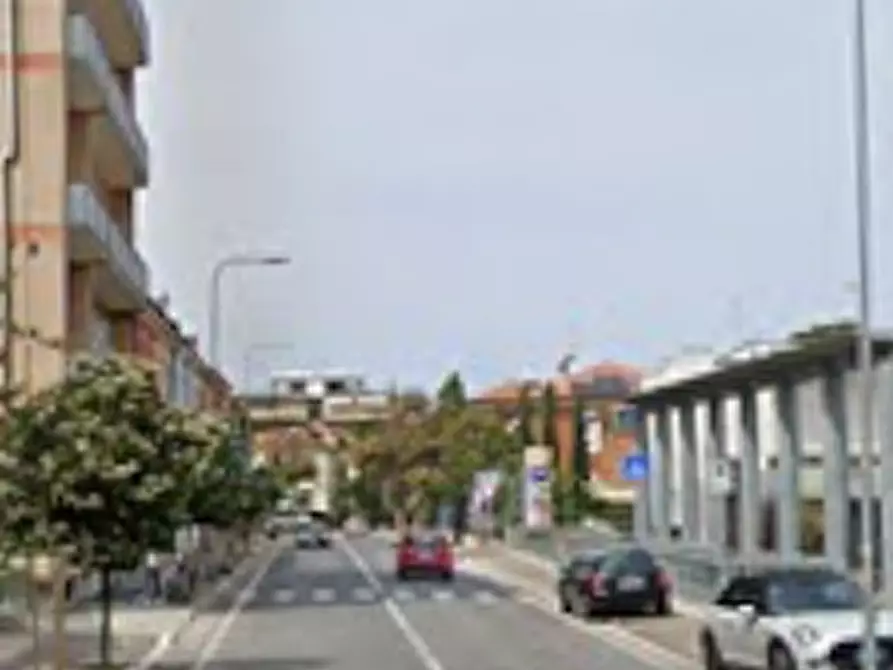 Immagine 8 di Ufficio in vendita  in Viale Dei Partigiani a Pesaro