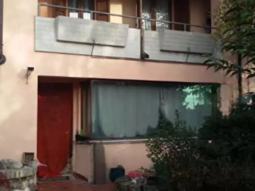 Immagine 2 di Casa indipendente in vendita  in Via Santellone a Montichiari