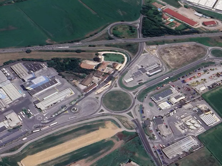 Immagine 8 di Casa indipendente in vendita  in Via Santellone a Montichiari