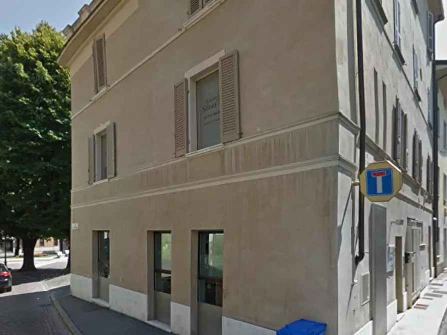 Immagine 4 di Negozio in vendita  in Piazza Italia a Manerbio