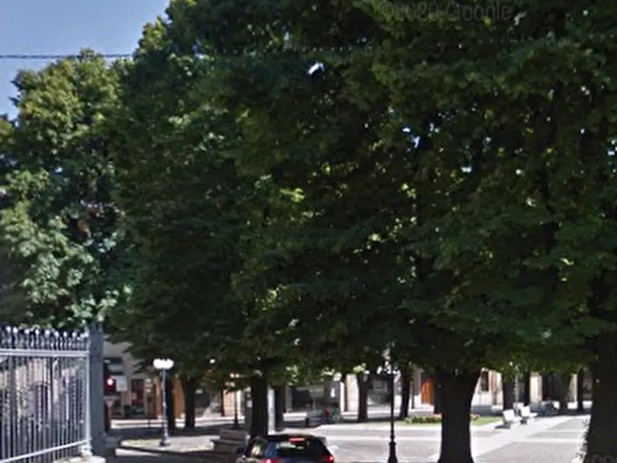 Immagine 5 di Negozio in vendita  in Piazza Italia a Manerbio