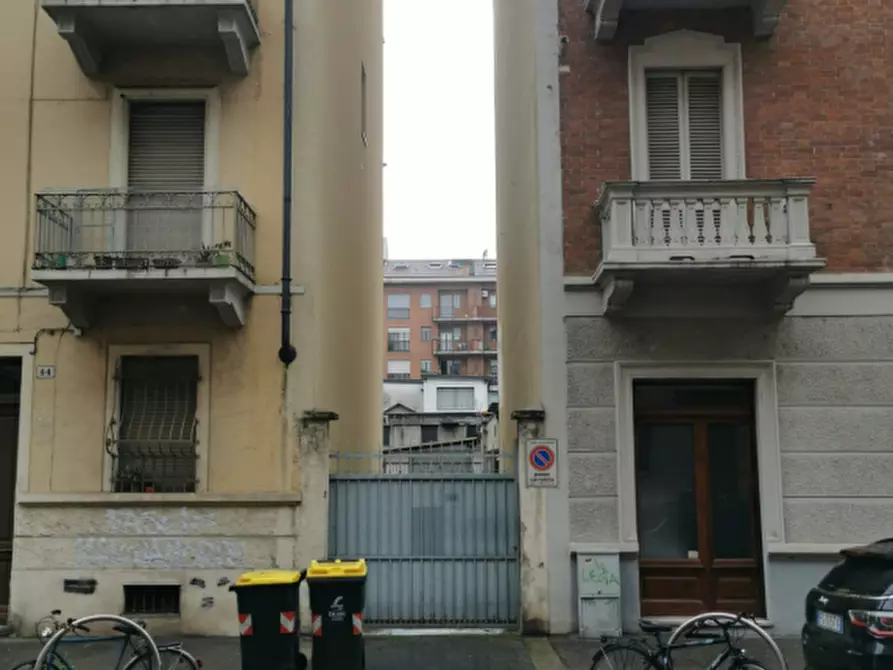 Immagine 2 di Laboratorio in vendita  in via Serrano  a Torino