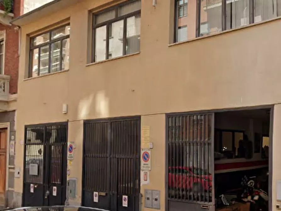 Immagine 4 di Laboratorio in vendita  in via Serrano  a Torino