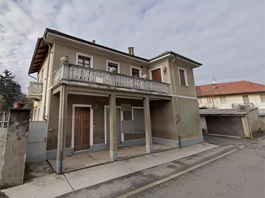 Immagine 14 di Stabile in vendita  in Via Umberto I a Trofarello