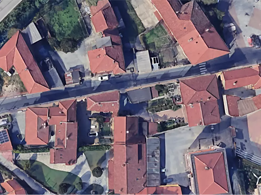 Immagine 17 di Stabile in vendita  in Via Umberto I a Trofarello