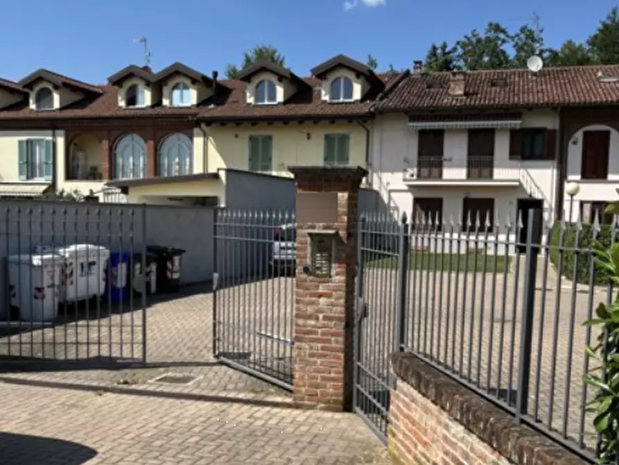 Immagine 12 di Appartamento in vendita  in Via Borgo Valentino a Arignano