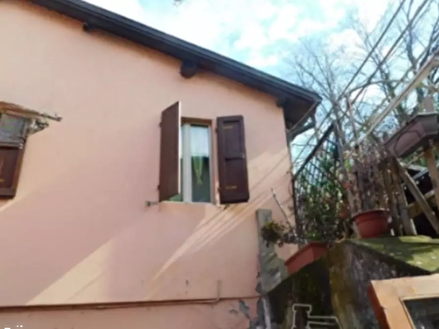 Immagine 1 di Appartamento in vendita  in Via Giovanni Battilocchi a Calestano