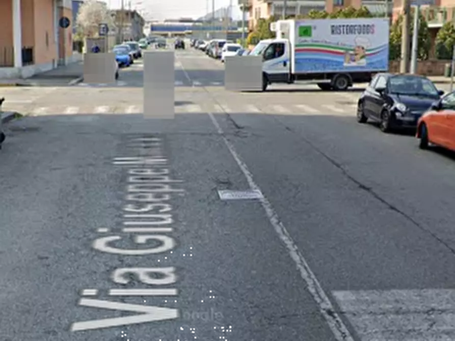 Immagine 6 di Garage in vendita  in Via Massari  a Torino