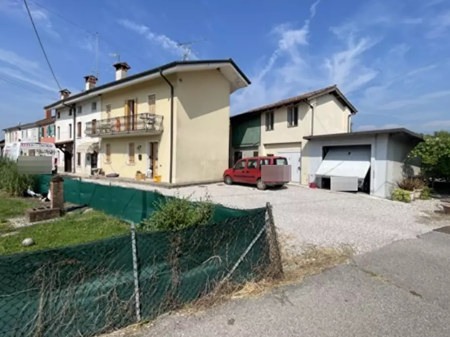 Immagine 5 di Porzione di casa in vendita  in Via Santa Libera a Sernaglia Della Battaglia
