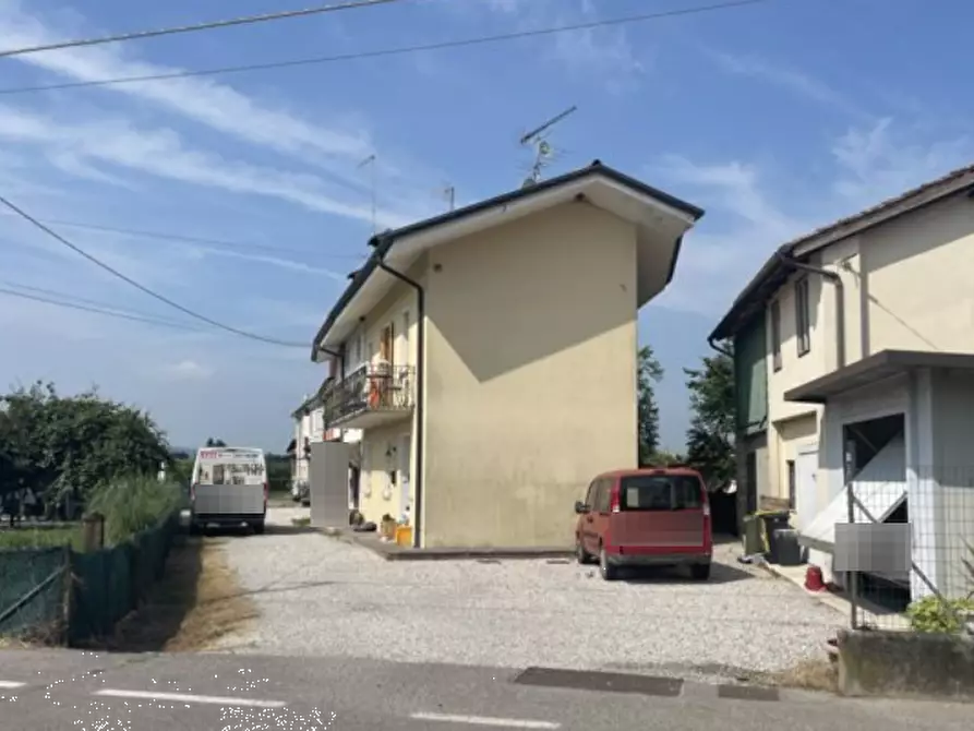 Immagine 6 di Porzione di casa in vendita  in Via Santa Libera a Sernaglia Della Battaglia