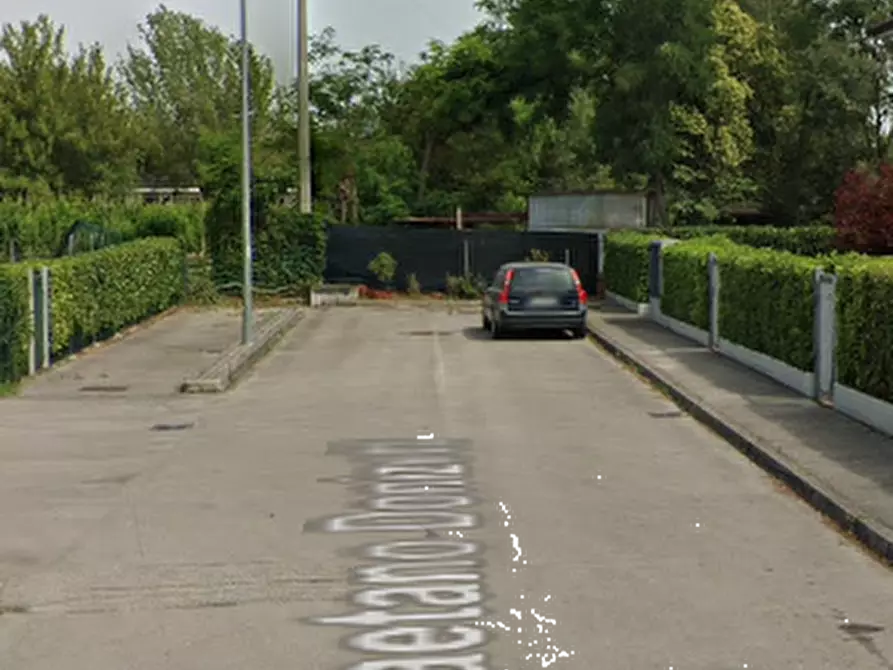 Immagine 9 di Garage in vendita  in Via G. Donizetti a Villorba