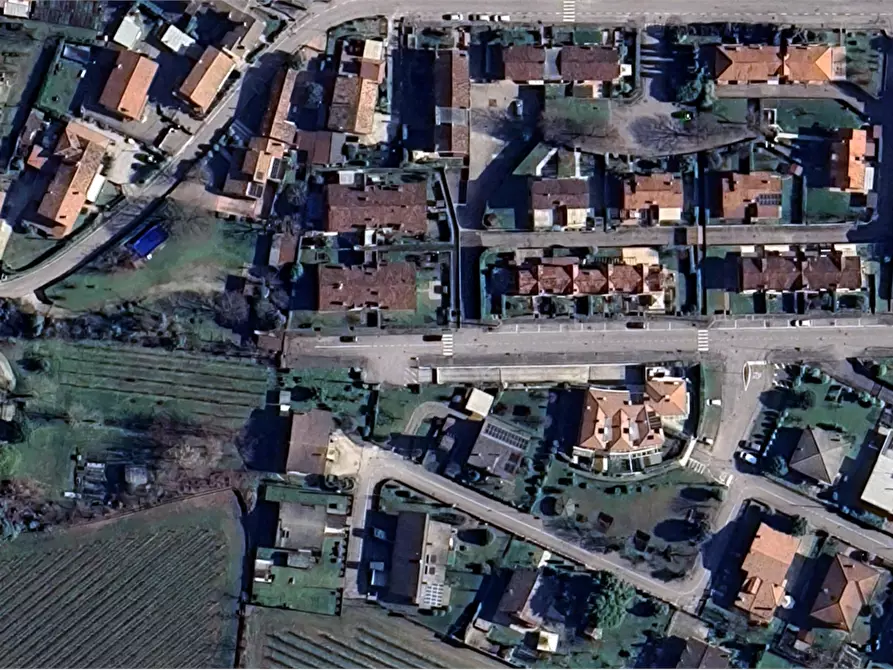 Immagine 10 di Garage in vendita  in Via G. Donizetti a Villorba