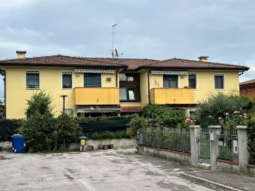 Immagine 18 di Appartamento in vendita  in Via Mahatma Ghandi a Casale Sul Sile