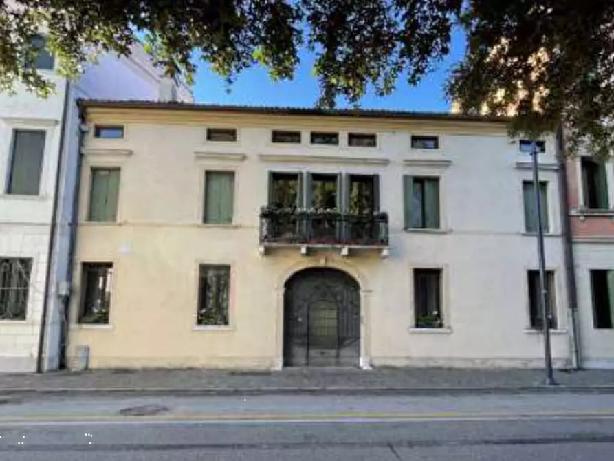 Immagine 1 di Stabile in vendita  in Via Giuseppe Garibaldi  a Oderzo