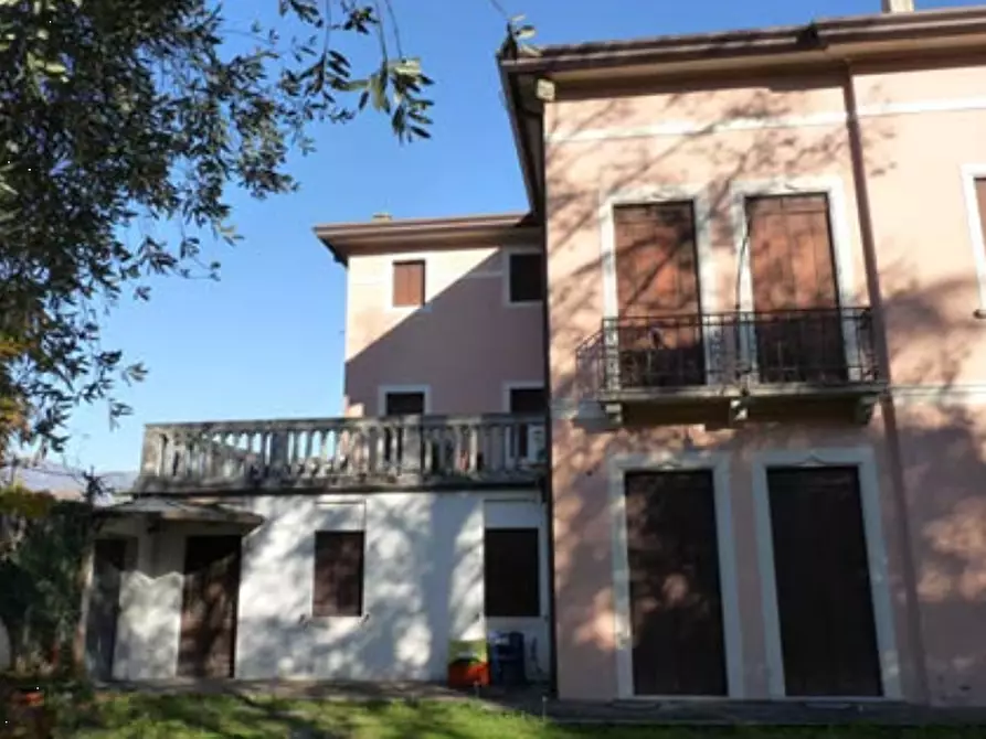 Immagine 7 di Azienda agricola in vendita  in Via Bonemi a Colle Umberto