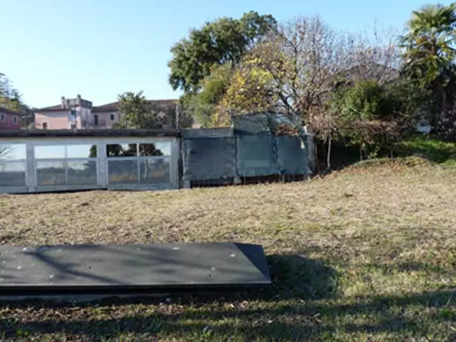 Immagine 15 di Azienda agricola in vendita  in Via Bonemi a Colle Umberto