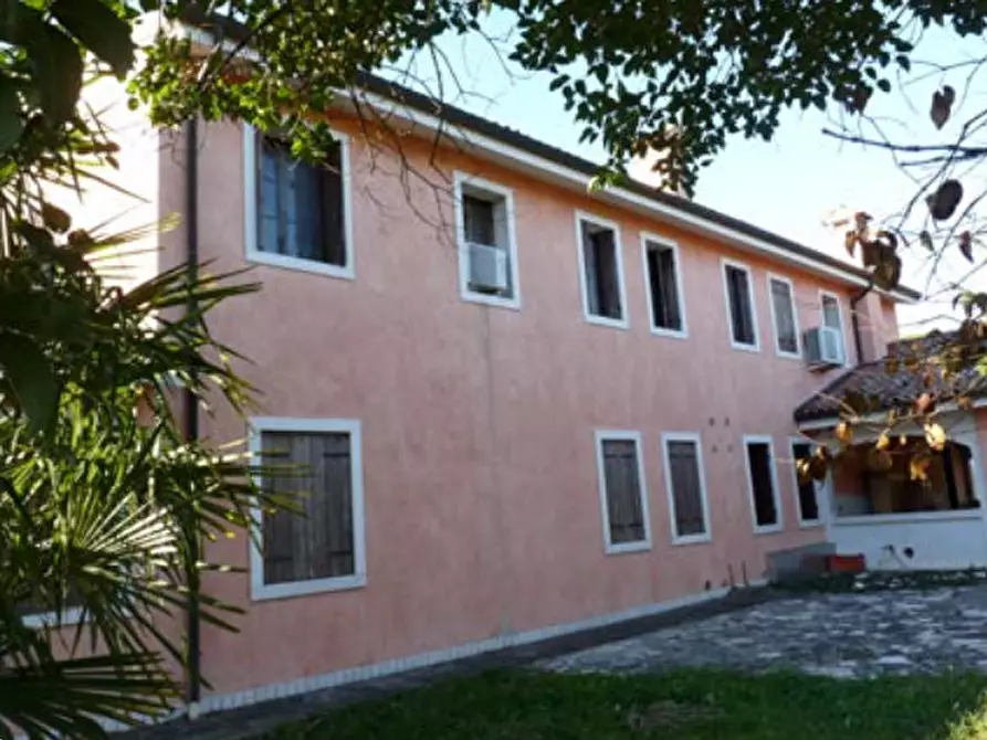 Immagine 20 di Azienda agricola in vendita  in Via Bonemi a Colle Umberto