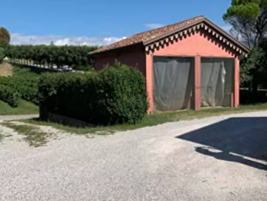 Immagine 27 di Azienda agricola in vendita  in Via Bonemi a Colle Umberto