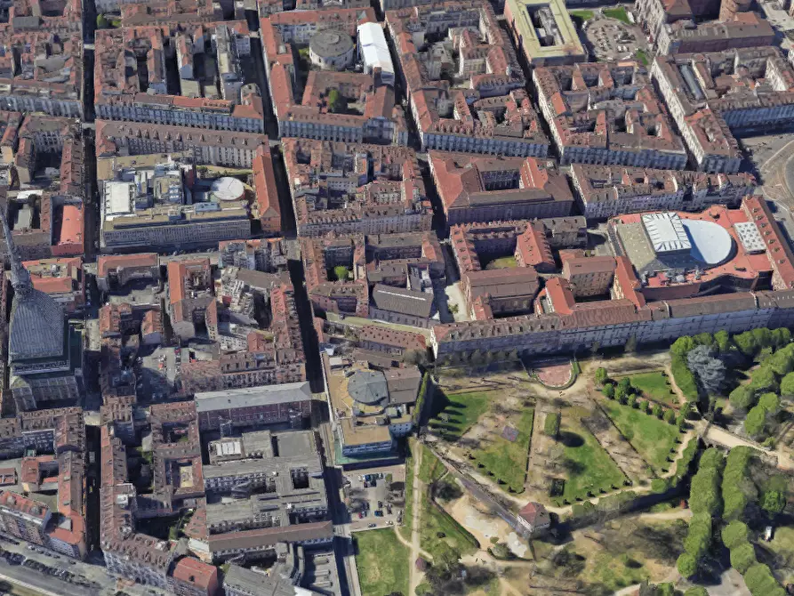 Immagine 2 di Negozio in vendita  in via Verdi a Torino