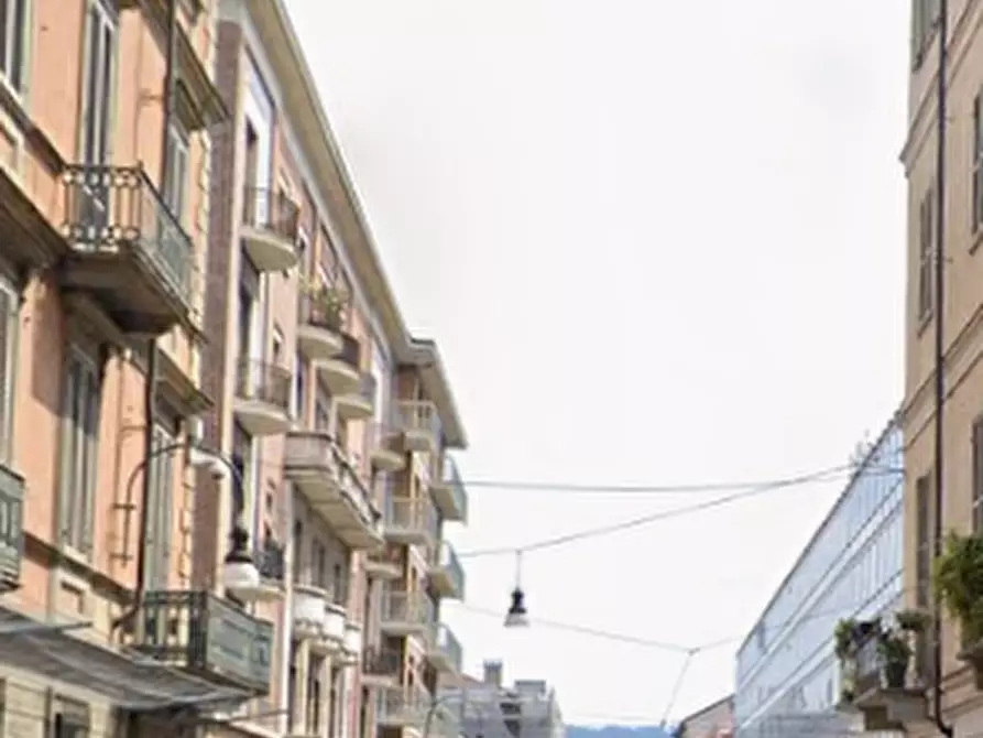 Immagine 6 di Negozio in vendita  in via Verdi a Torino
