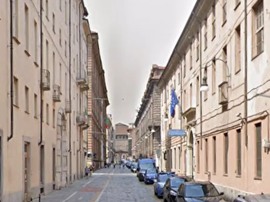 Immagine 7 di Negozio in vendita  in via Verdi a Torino