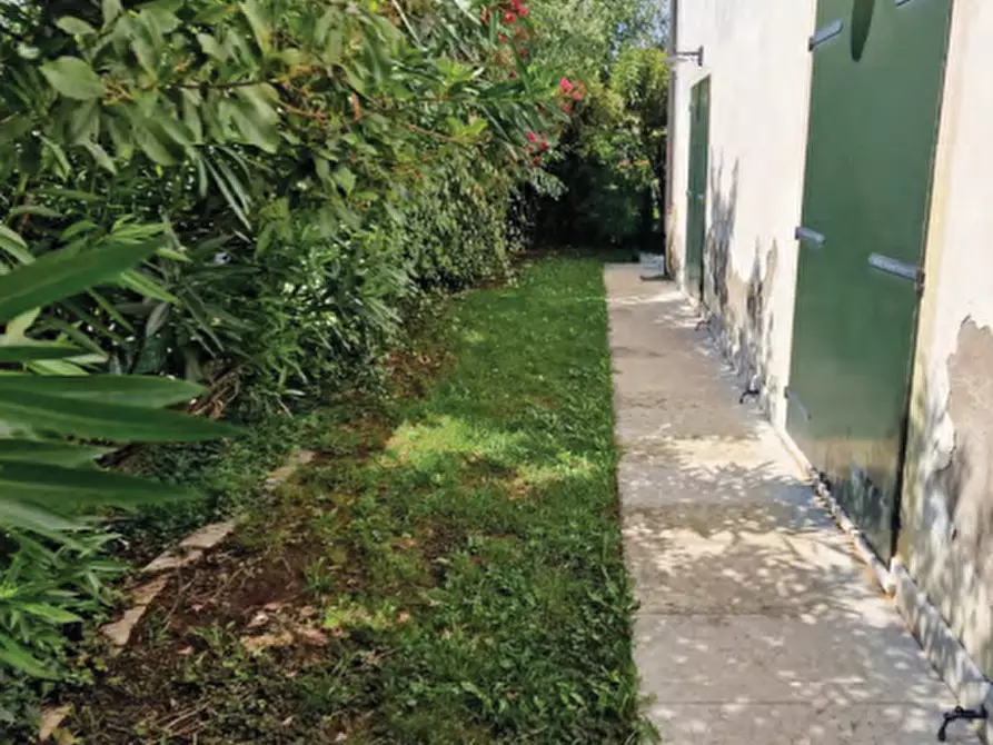 Immagine 9 di Porzione di casa in vendita  in Via Gioacchino Rossini  a Trevignano