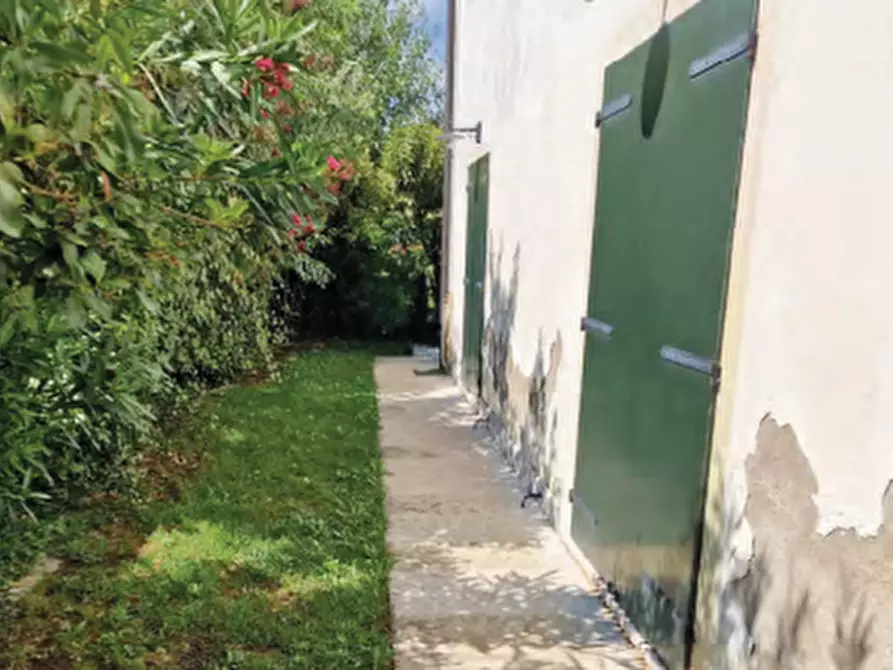 Immagine 10 di Porzione di casa in vendita  in Via Gioacchino Rossini  a Trevignano