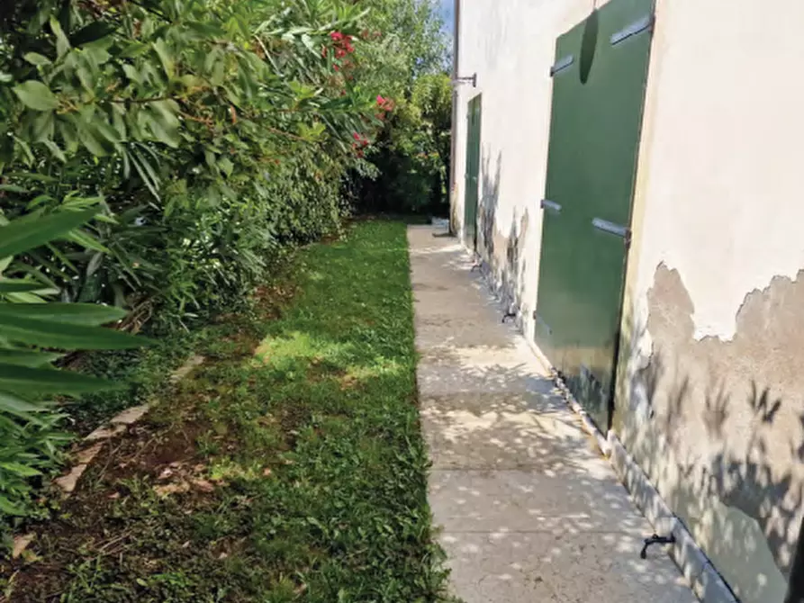 Immagine 11 di Porzione di casa in vendita  in Via Gioacchino Rossini  a Trevignano