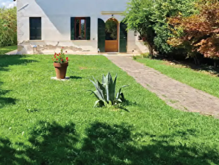 Immagine 17 di Porzione di casa in vendita  in Via Gioacchino Rossini  a Trevignano