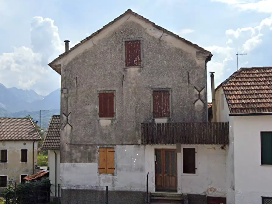 Immagine 1 di Porzione di casa in vendita  in Via Fontana a Alpago