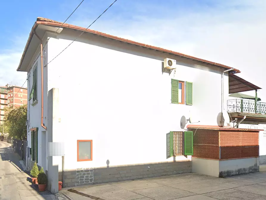 Immagine 10 di Appartamento in vendita  in Via dei Gonfiantini a Pistoia