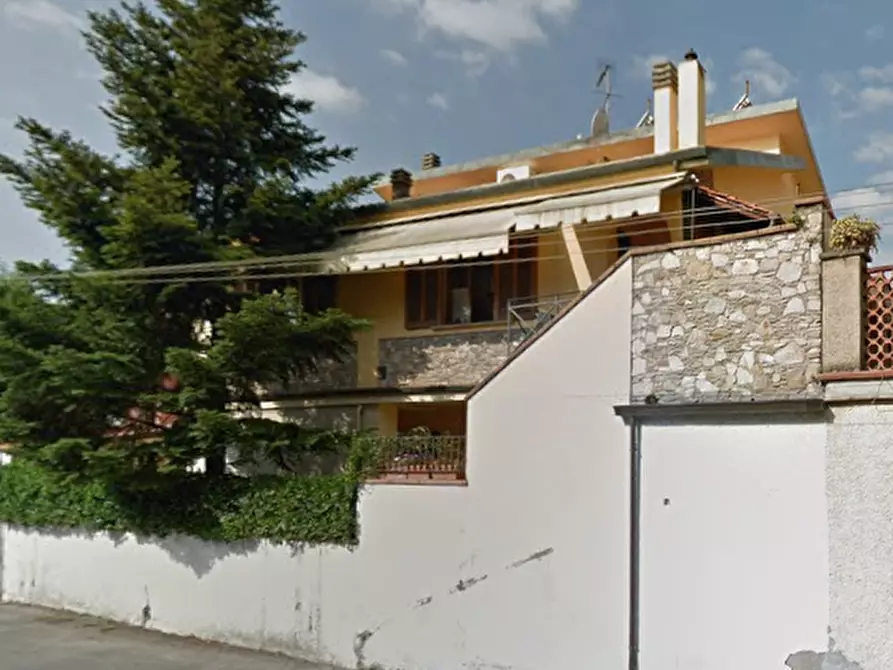 Immagine 1 di Appartamento in vendita  in Via Carlo Alberto dalla Chiesa a Montecatini Terme