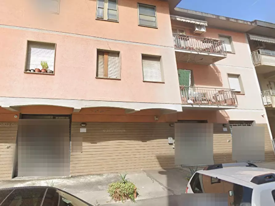 Immagine 11 di Appartamento in vendita  in Via Emilio Boni a Prato