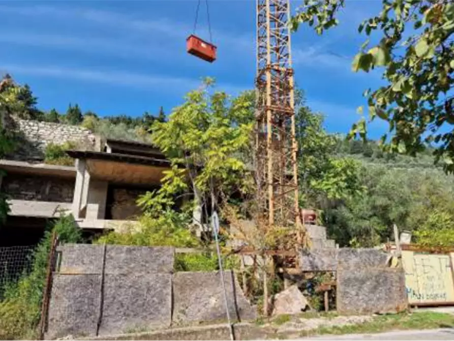 Immagine 4 di Stabile in vendita  in Via Mugellese a Prato