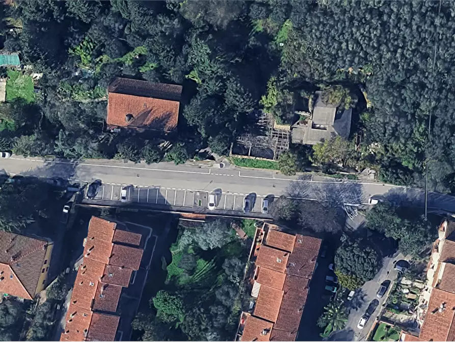 Immagine 11 di Stabile in vendita  in Via Mugellese a Prato