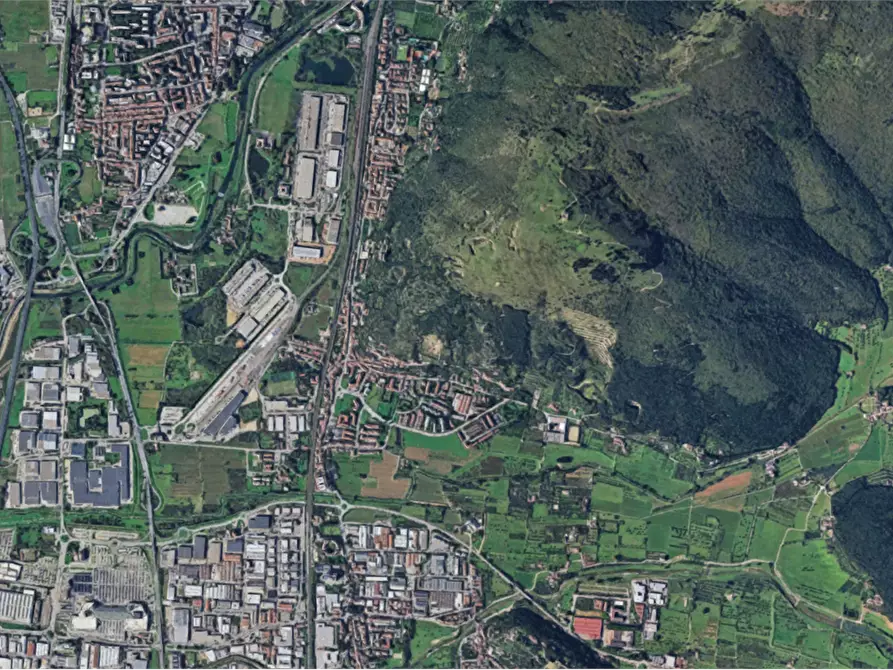 Immagine 14 di Stabile in vendita  in Via Mugellese a Prato