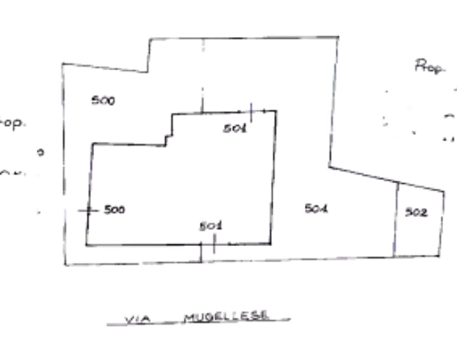 Immagine 17 di Stabile in vendita  in Via Mugellese a Prato