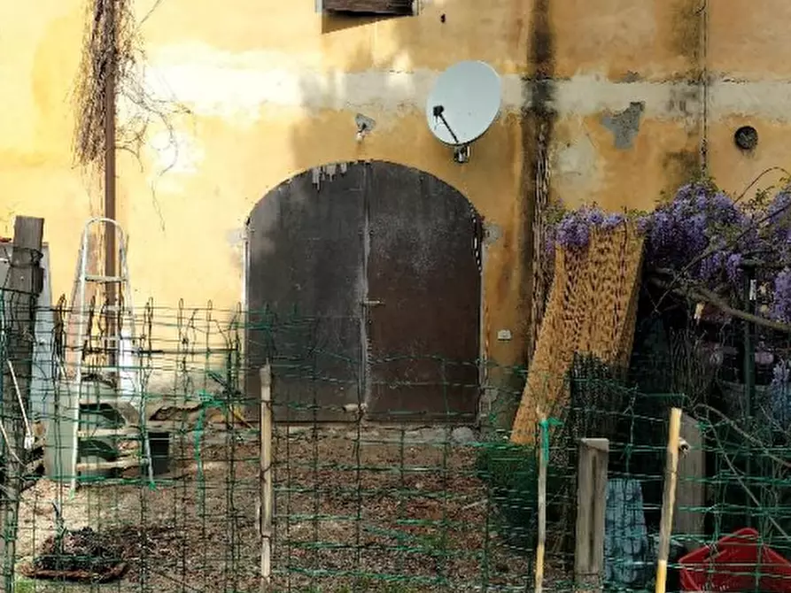 Immagine 1 di Casa indipendente in vendita  in Via Asinai  a Carmignano