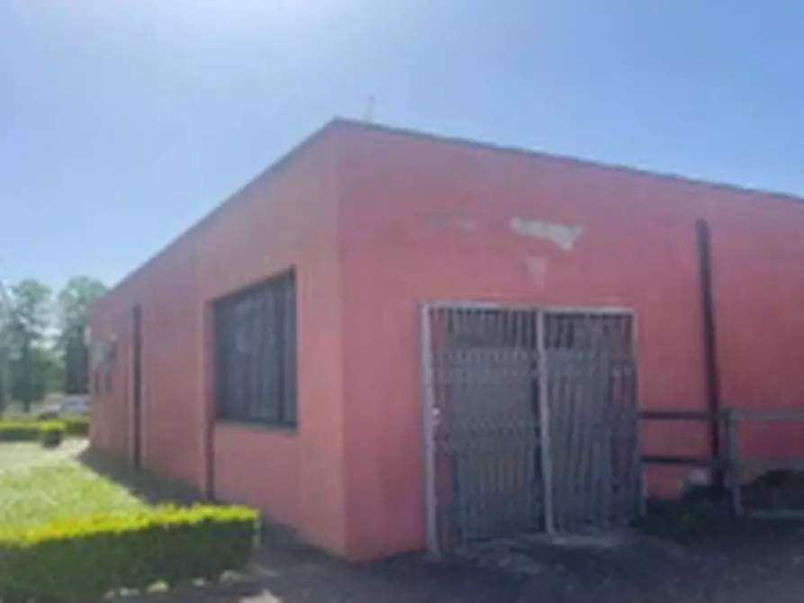 Immagine 3 di Negozio in vendita  in Via Ilaria Alpi a Scarperia